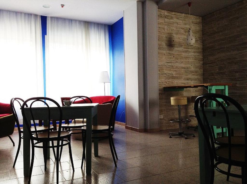 Hotel Byron Solo Per Giovani 리치오네 외부 사진