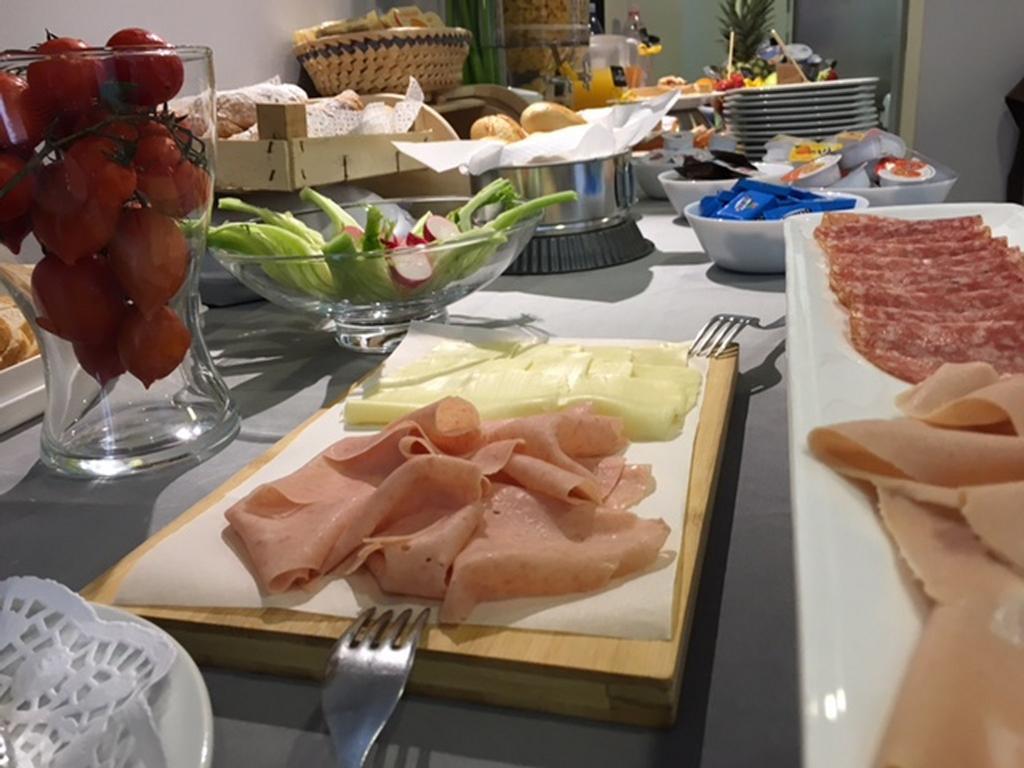 Hotel Byron Solo Per Giovani 리치오네 외부 사진