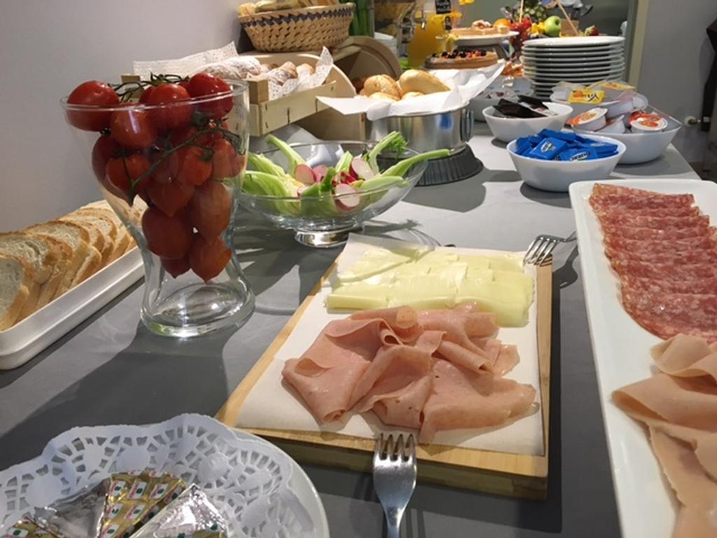 Hotel Byron Solo Per Giovani 리치오네 외부 사진