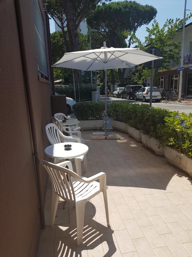 Hotel Byron Solo Per Giovani 리치오네 외부 사진